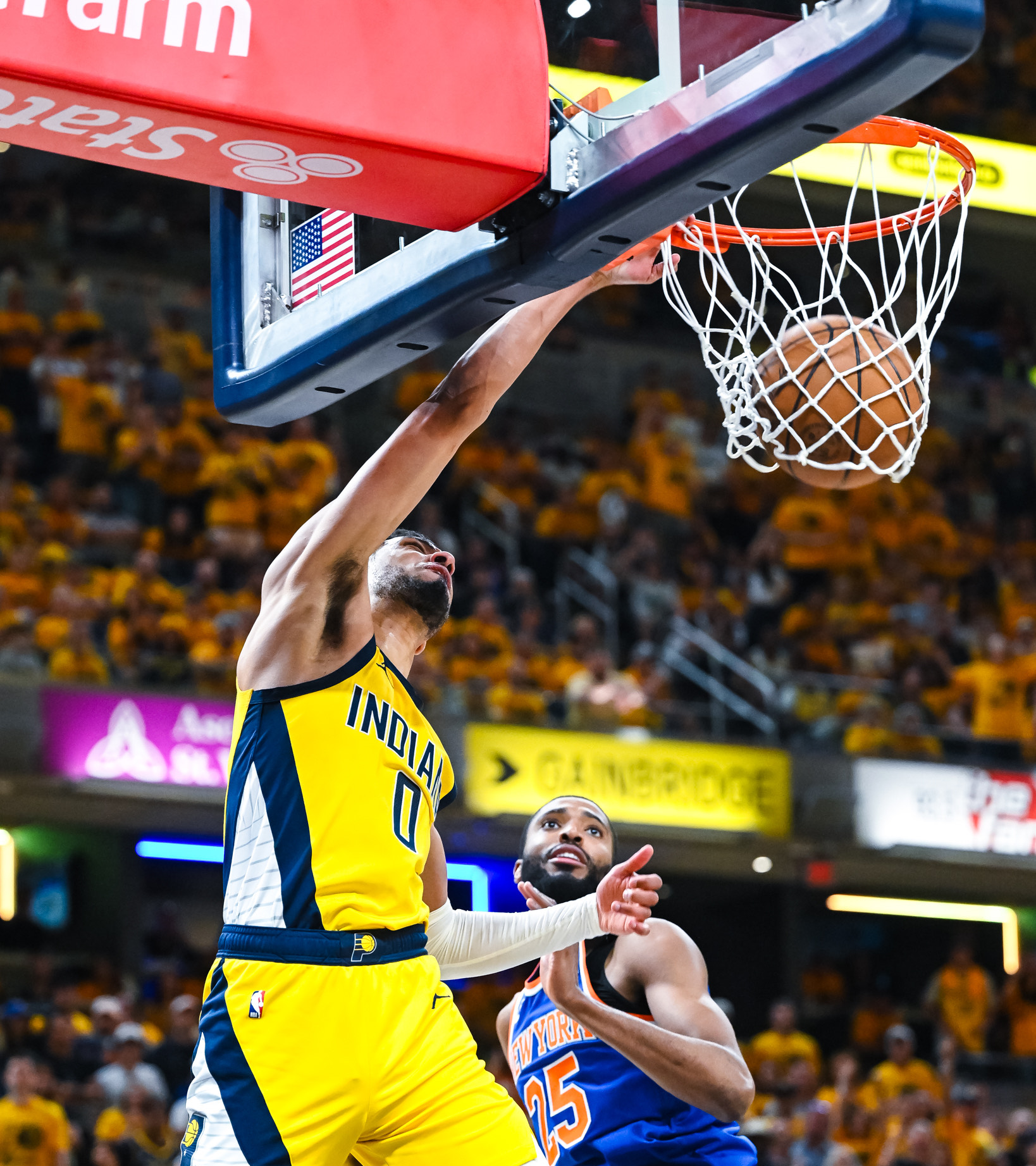 包含清晨NBA常规赛焦点战，波特兰开拓者更衣室发声，气氛紧张，控场能力受关注的词条-lol网站入口