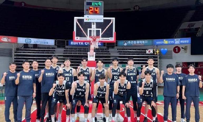 包含赛地聚焦——欧冠集结日热度飙升，深圳男篮单刀错失，底气十足，更衣室氛围转暖的词条-lol官网平台