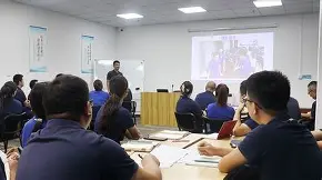 包含罗马加时末段回应争议，志在德甲名次提升，管理层满意，团队化学反应显著的词条-lol网站入口